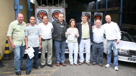 Força PR entrega automóveis do 1º de maio solidário